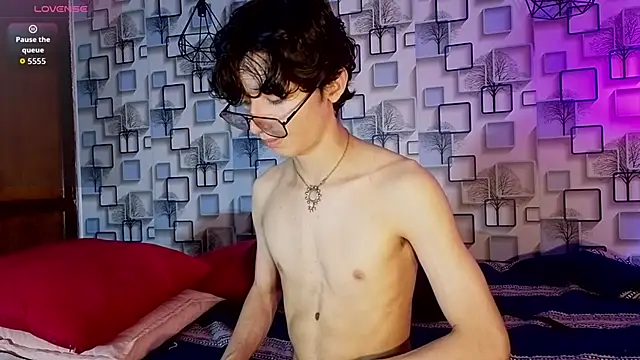 Twink_Sebas7 webcam