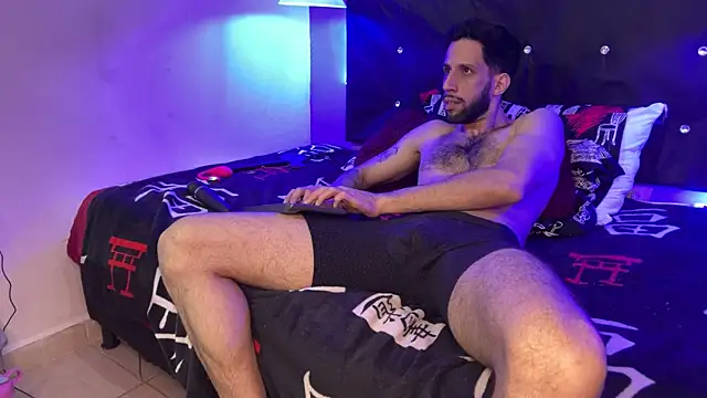 Karim_mansur webcam