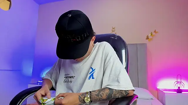 Nascary_Fox webcam