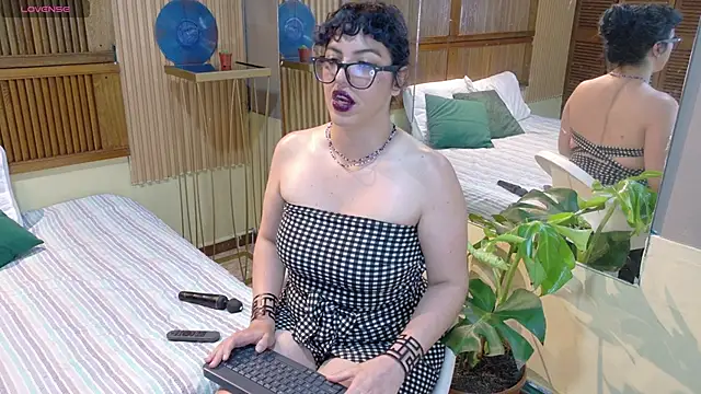 Eli666uwu webcam