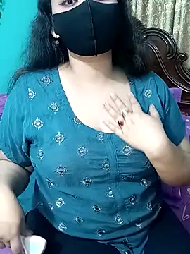 Webcam Model (Porimoni22)  is live.Free join now!