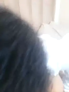 CuteHoney92 webcam