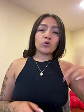 Alyha_Cortes webcam