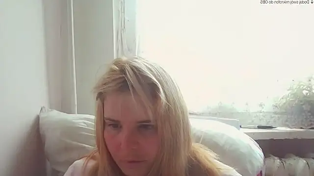 HornyElena webcam