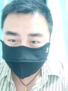 guozuo Live Webcam on Stripchat