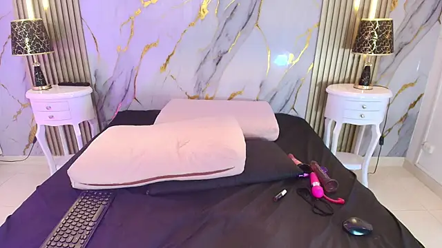 AprillRoss webcam