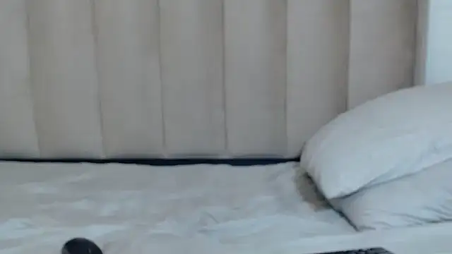 CuteHoney92 webcam
