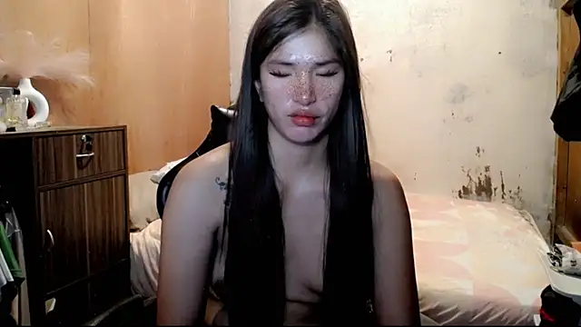 yanaleciousxx webcam