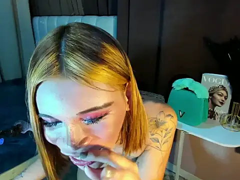 SiennaBlair webcam
