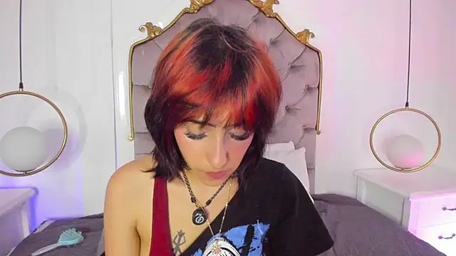 mika_doll webcam