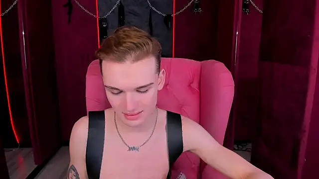 Lucas_Moran webcam