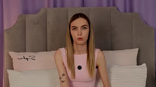 NikkiRyx webcam