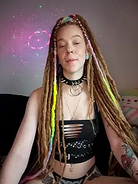LucidLucy's live cam
