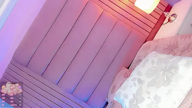 Camille_deluxe webcam