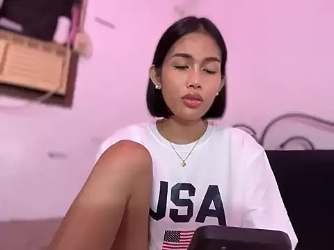 YougotLara webcam