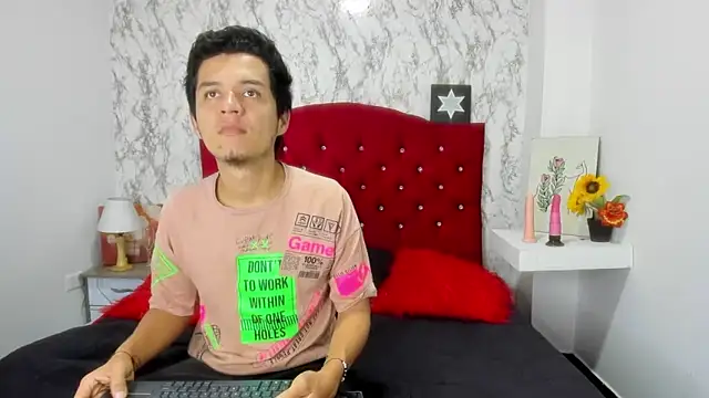 Alejandra_and_James_ webcam
