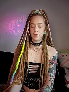 LucidLucy webcam