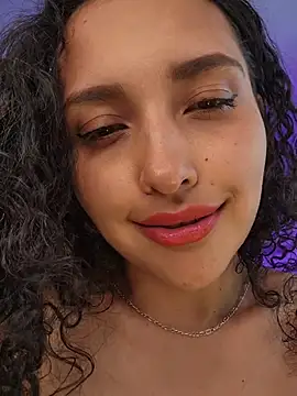 Lucy_Marin webcam