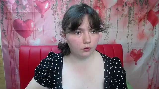 NeonilaLisova webcam
