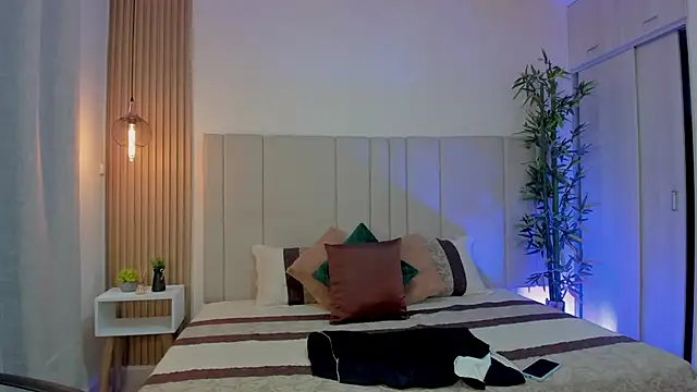 Victoria_Rosee webcam