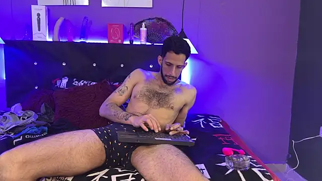 Karim_mansur webcam