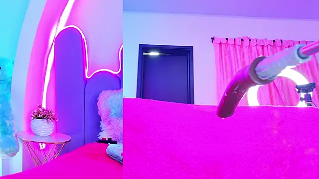 NathaxaLeans webcam