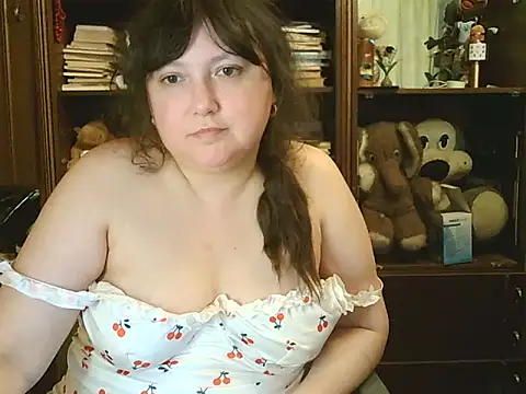 CarrieQPeach webcam