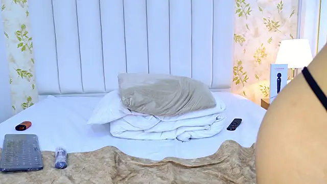 Khloe_Moon webcam