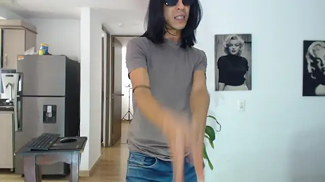Ferotic_SexAddict webcam