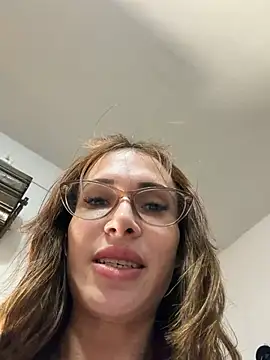 Irresistible24 webcam