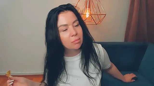 BrilliantGirll webcam