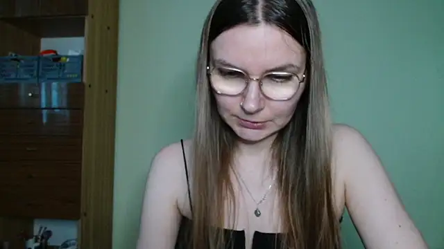 LooveELLYx webcam