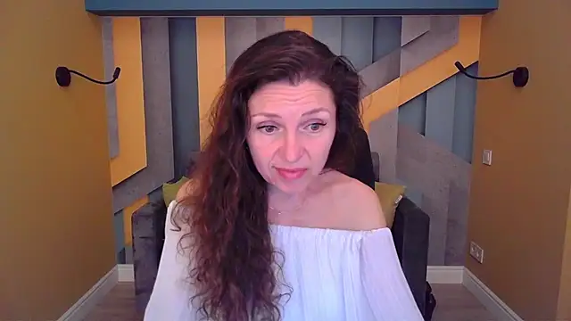 EllaLong webcam