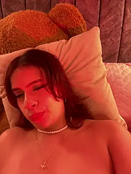 Webcam Model (steffmontespink18)  is live.Free join now!