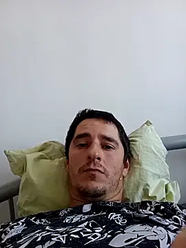 hugecock4u1990 webcam