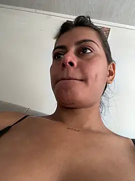 RachelWeisz_ webcam