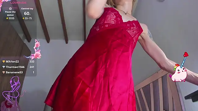 SkyeGabbyRose webcam