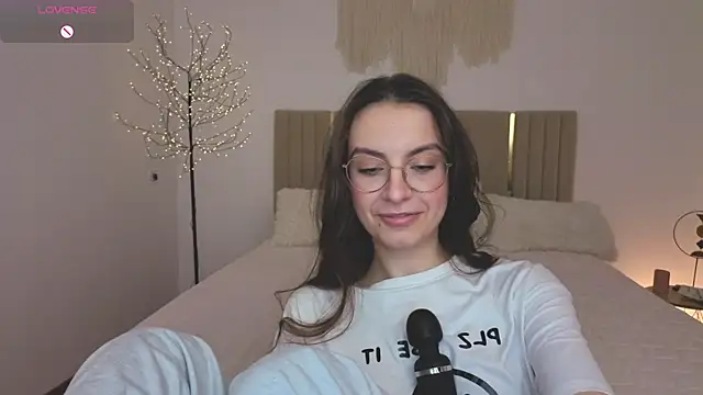 real_cutie1 (F teen) - take off your T-shirt