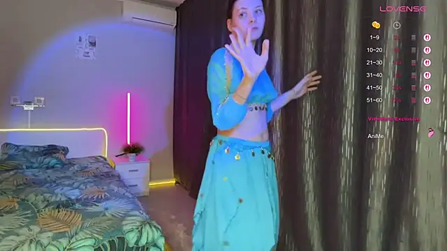 katherine___ross (Ask my age) - Oil show + boobs