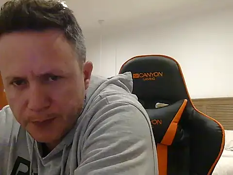 TroyDieselXXX webcam