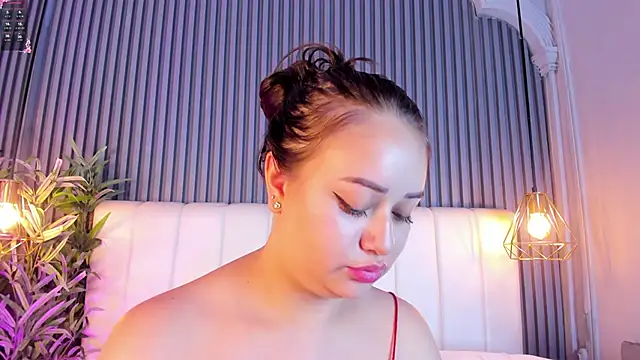 AnaisClark webcam