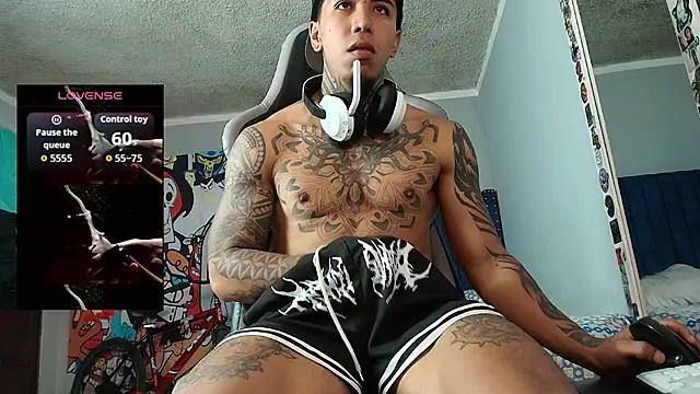 Nickhot0609 live sex cam