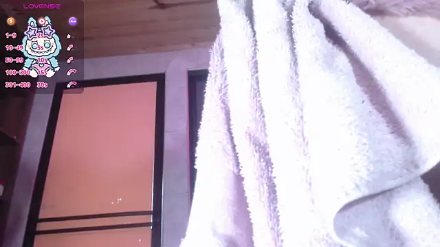 Sally23_ webcam