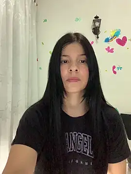 estefani_32 - Estefani_32's free webcam - UK Sex Cams