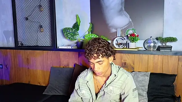 alancutee (M twink) - naked dance