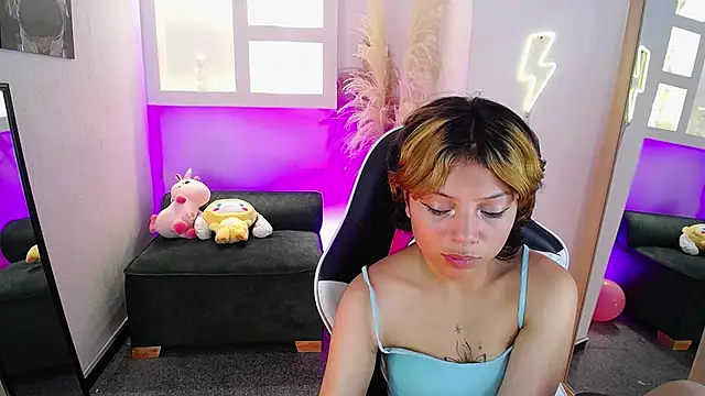 melodyy_as webcam