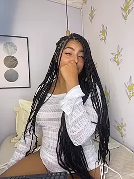 Laia_white webcam