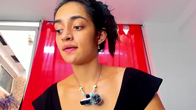 leilani_X webcam