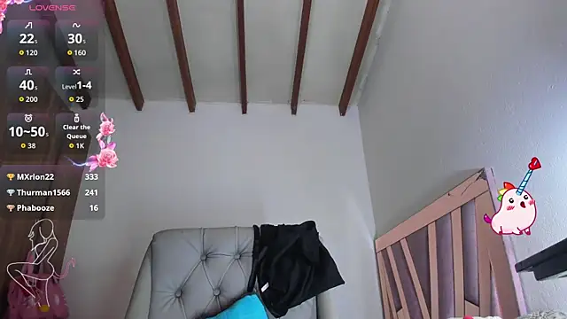 SkyeGabbyRose webcam