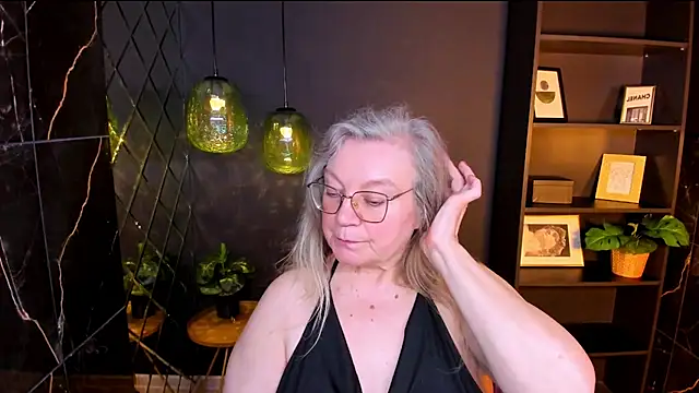 Natali Mellow (NataliMellow)